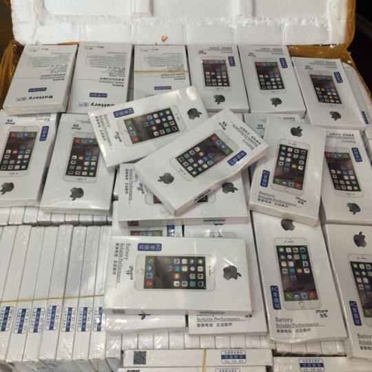 Pin iPhone 8 Hộp Trắng (có siêu dán pin)