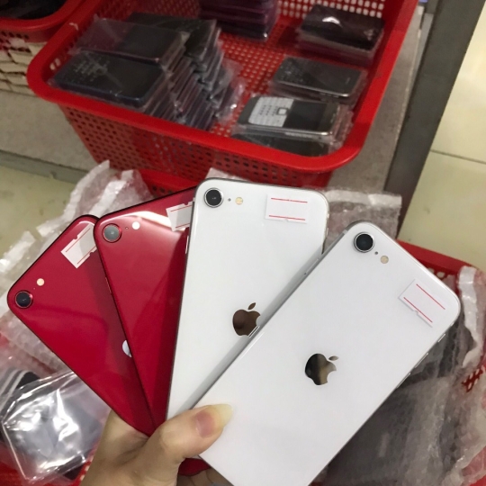 IPHONE SE-2020 (64GB) 