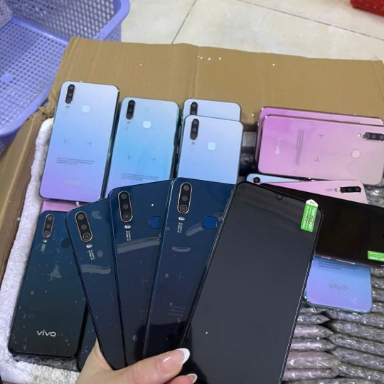 VIVO Y17 (8/256GB) RAM THỰC (4/128GB) KHÔNG PHỤ KIỆN